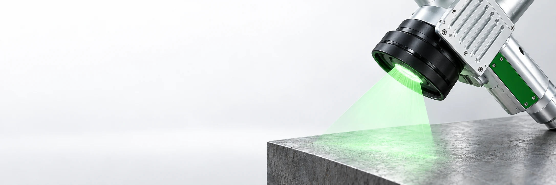 Scanbereich des Pulsreinigers über einer Metallplatte